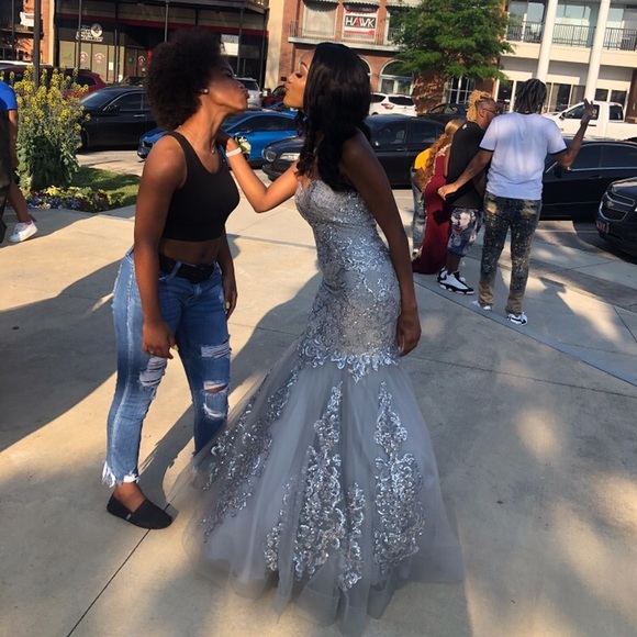 Silver Prom Dress🤩 - Picture 4 of 7